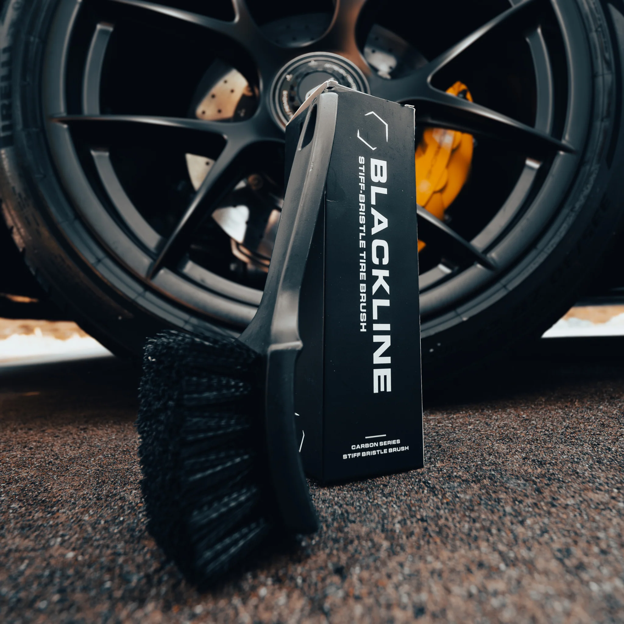 BLACKLINE® STIFF BRISTLE TIRE BRUSH - Image 3