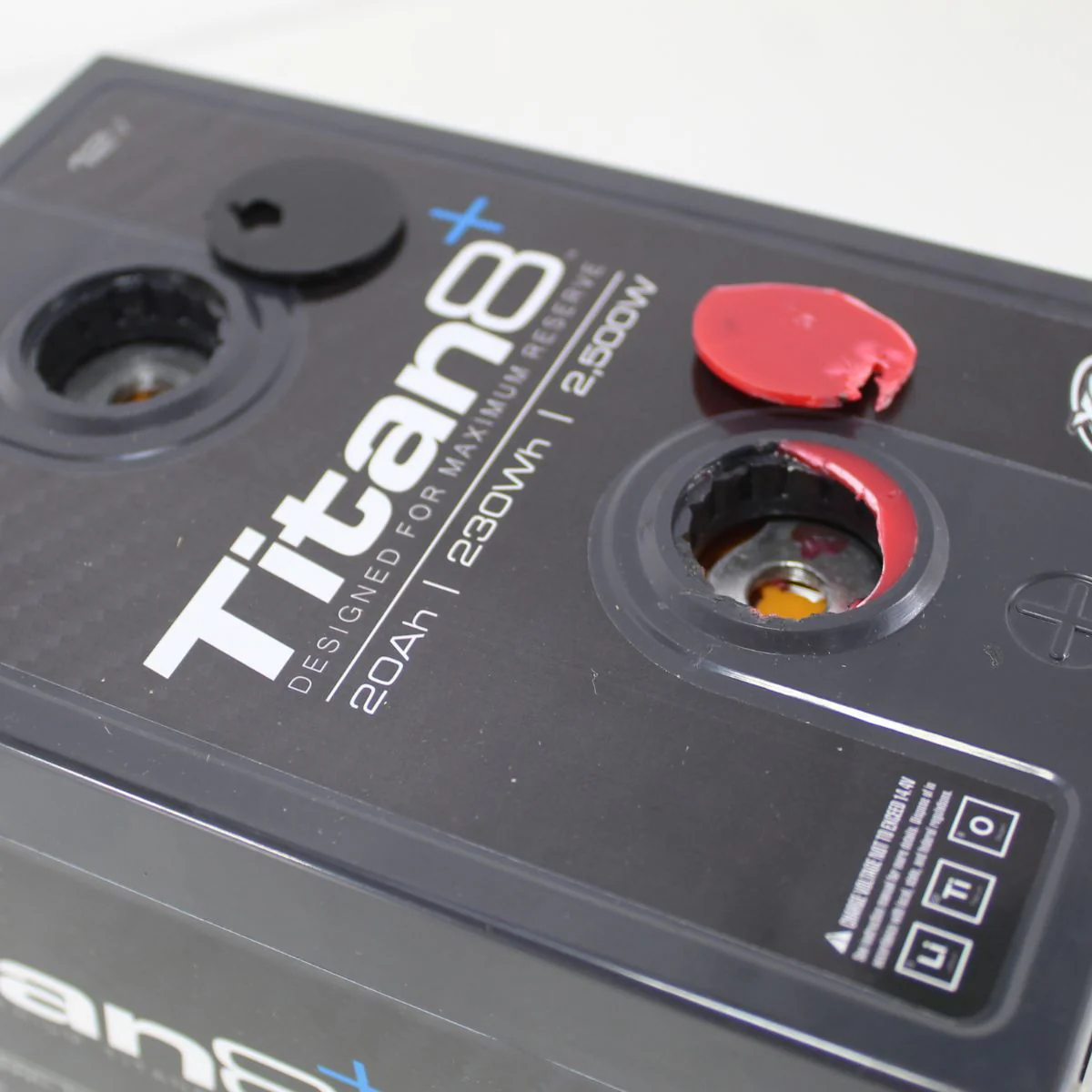 XS Power Titan 8 2500 W 2V 1000 Max Amps Lithium Battery (NO TERMINALS) OPEN BOX - Image 2